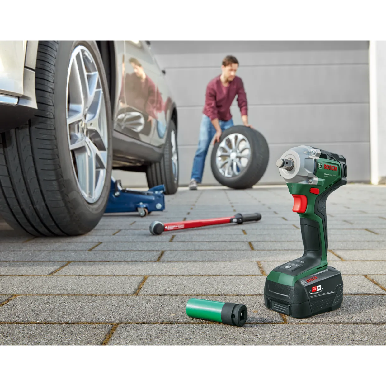 Akkuiskumutterinväännin Bosch UniversalImpactDrive 18V-350 Solo