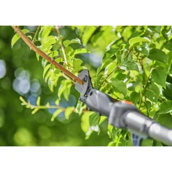 Akkuoksaleikkuri Gardena teleskooppi HighCut 250/18V P4A