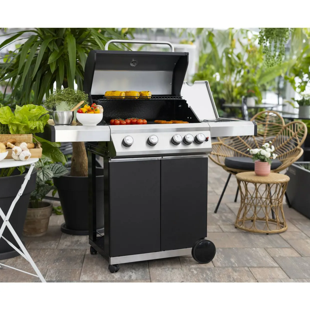 Kaasugrilli BBQ King Basic Series, 4 + 1 poltinta