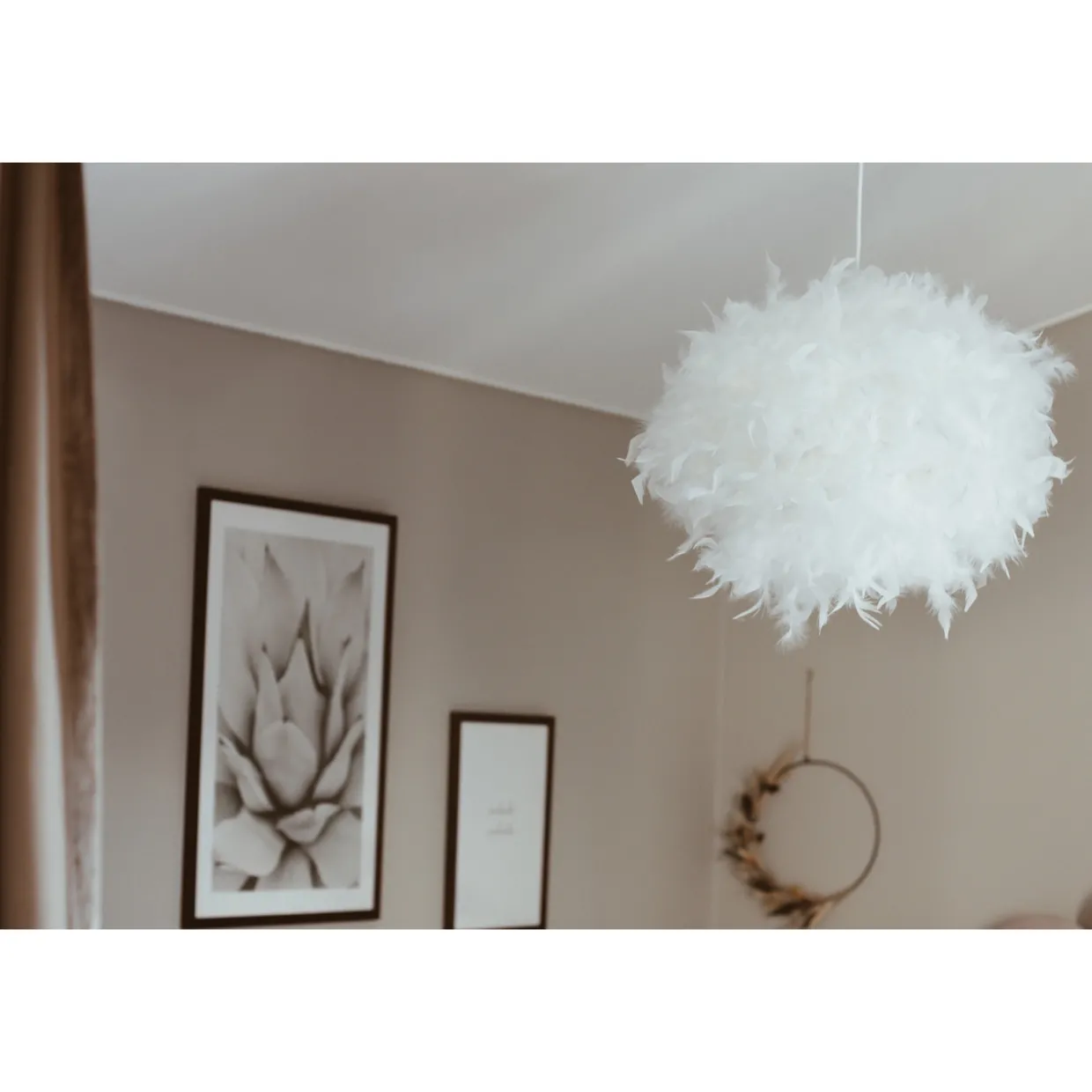 Kattovalaisin Aneta Lighting Dun höyhen 40 cm
