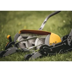 Kelaleikkuri Fiskars StaySharp Max