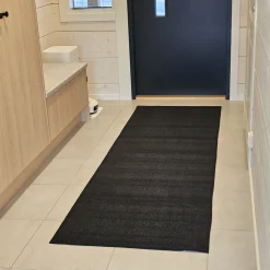 Käytävämatto Village's 80 x 300 cm Linnea musta
