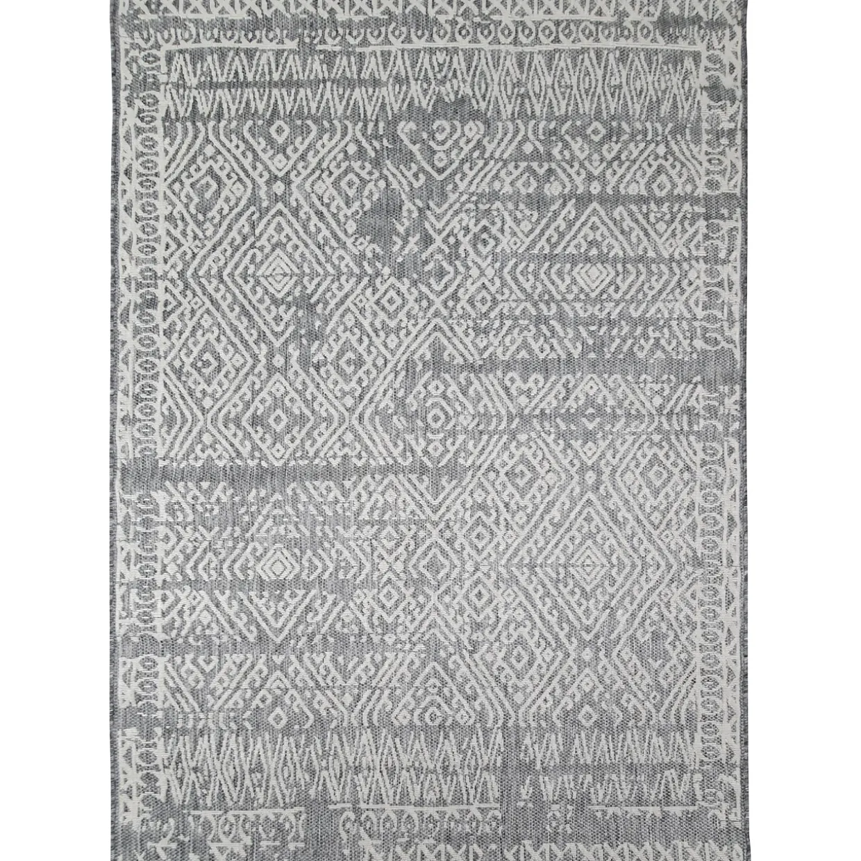 Matto Village's 160 x 230 cm Friida vaaleanharmaa