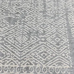 Matto Village's 80 x 300 cm Friida vaaleanharmaa