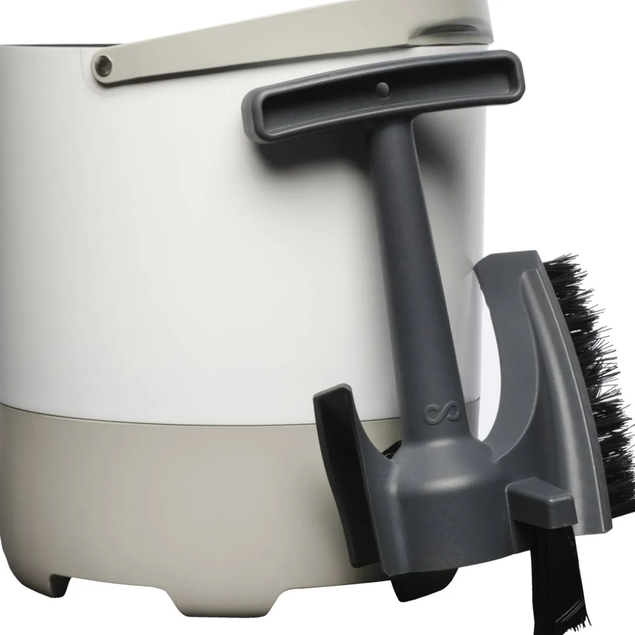 Ämpäri Eco 3 -kierrätyskoneeseen + harja FoodCycler valkoinen