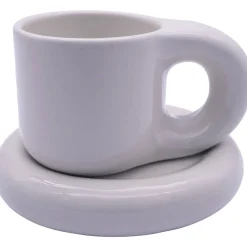 Muki ja aluslautanen Miny eri värejä
