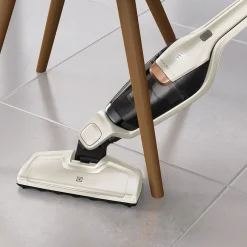 Varsi-imuri Electrolux Ergorapido EERC73SW